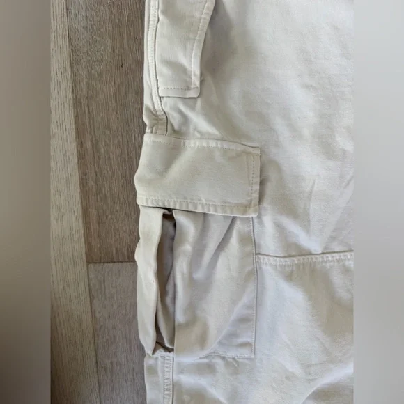 Aritzia TNA Ivory Supply Cargo Pants - Picture 9 of 13